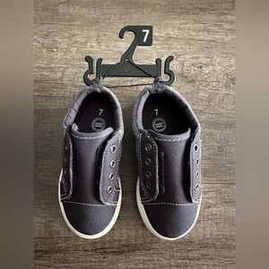 NWT little boy's shoes size
7